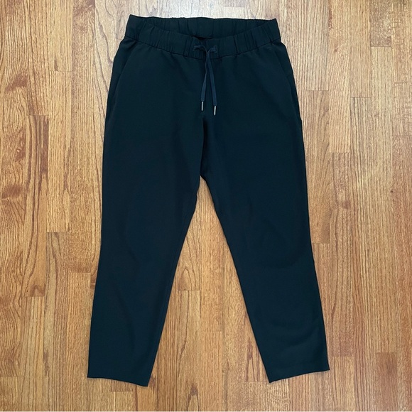 Lululemon On The Fly Pant *Woven 28" in Black Pants size 10 - Picture 4 of 16